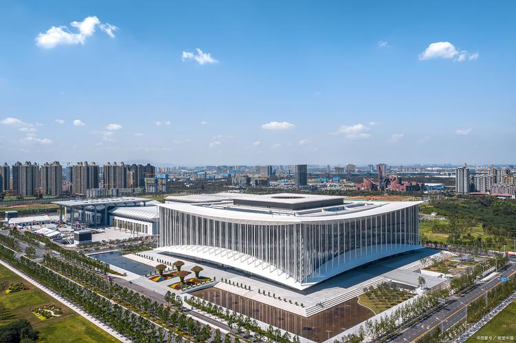 《公告》新疆国际会展中心展览,会议搭建服务入围项目一招标公告